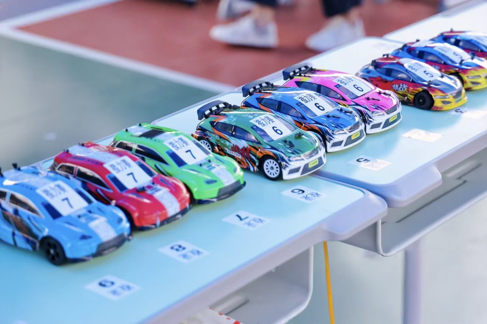 入门级电动车模